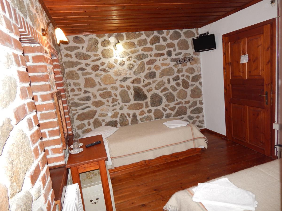 Lemos Ξενώνας Αριάδνη - Guesthouse Ariadni מראה חיצוני תמונה
